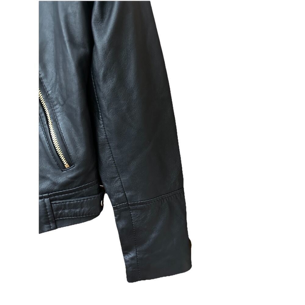 Guess Women’s Black Leather Moto Quilted Shoulder Gold Zips Biker Jacket Size M - Picture 9 of 16